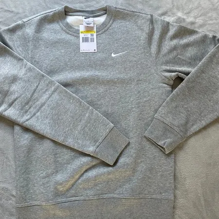 Sweat nike solo swoosh gris